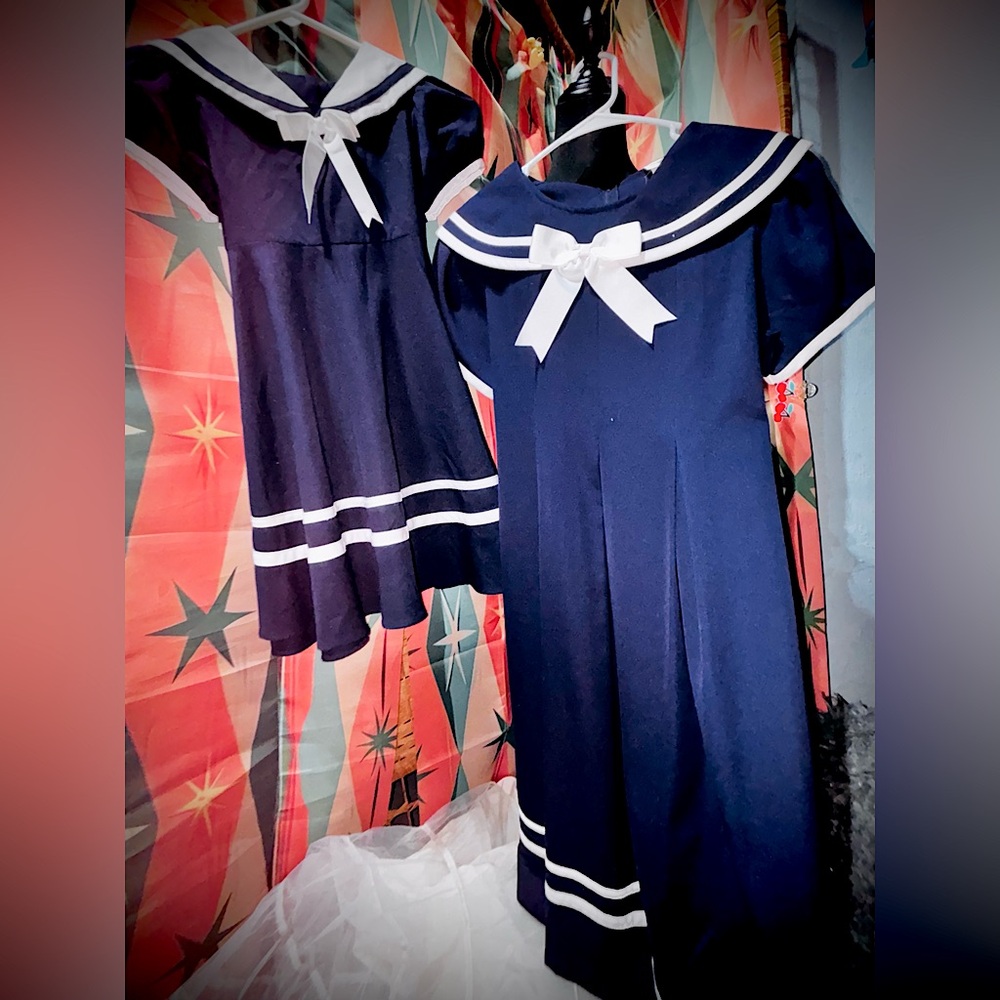 CLASSY MOTHER & DAUGHTER 
MATCHING VINTAGE STYLE 
SAILOR PRAISED PINUP DRESSES